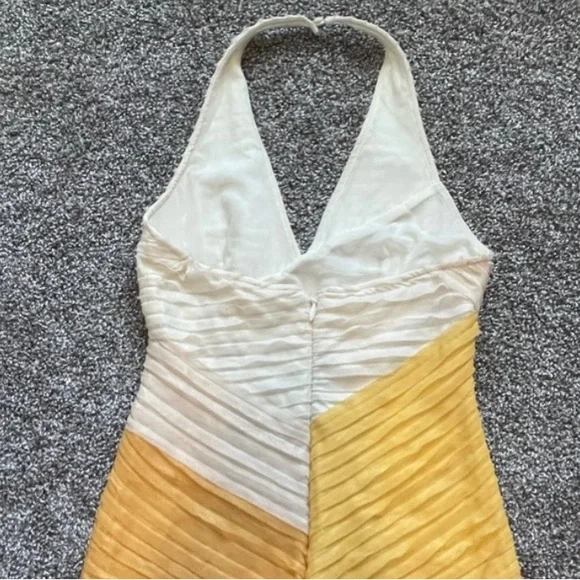 Bebe | Medium, Plunging Deep V Neck, Halter Style, Color Blocking Cocktail Dress - Picture 4 of 10